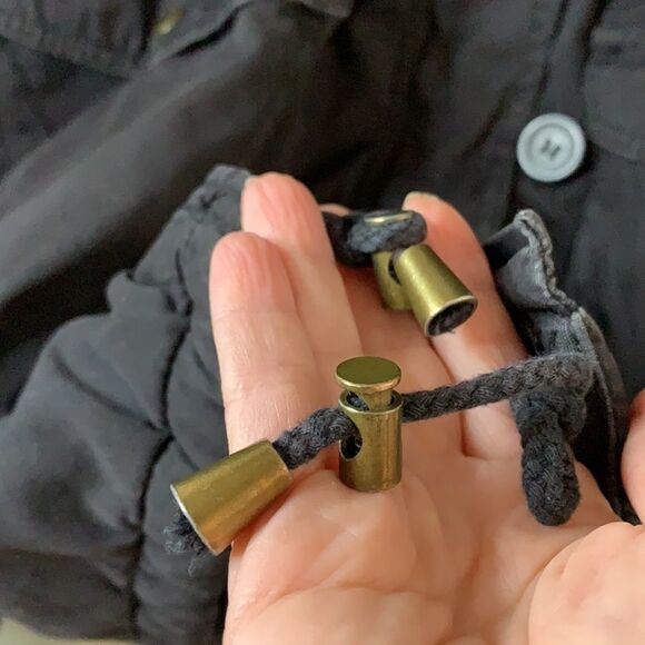 H&m heavy duty coat pockets galore cinches inside the waist & outside on bottom - Picture 6 of 14